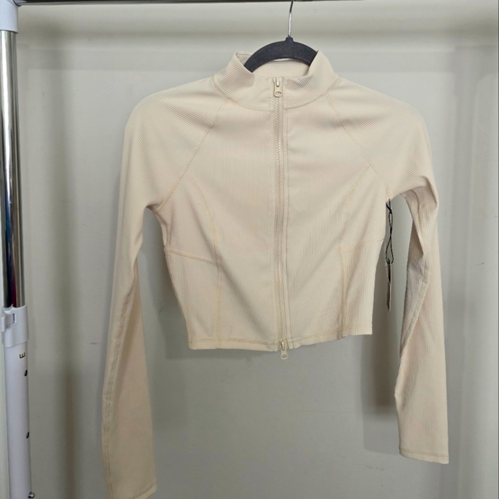 Forever 21 Active Cropped Zip-Up Jacket Size S